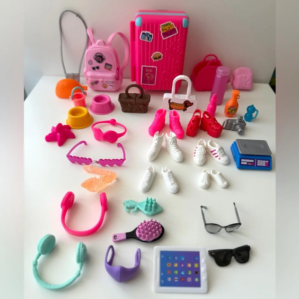 BARBIE Fashion Dolls Bundle – Dolls, Clothing & Accessories Set